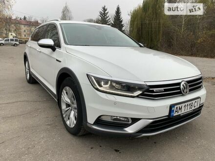 Фольксваген Пассат Альтрак 2016 в Новорад-Волынском на Automoto.ua Белый Фольксваген Пассат Альтрак, объемом двигателя 2 л и пробегом 275 тыс. км за 20499 $, фото 1 на Automoto.ua