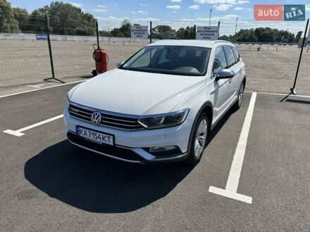 Фольксваген Пассат Альтрак 2017 в Ирпене на Automoto.ua Белый Фольксваген Пассат Альтрак, объемом двигателя 0 л и пробегом 203 тыс. км за 23000 $, фото 1 на Automoto.ua