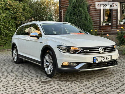 Фольксваген Пассат Альтрак 2017 в Ивано-Франковске на Automoto.ua Белый Фольксваген Пассат Альтрак, объемом двигателя 2 л и пробегом 189 тыс. км за 23450 $, фото 1 на Automoto.ua