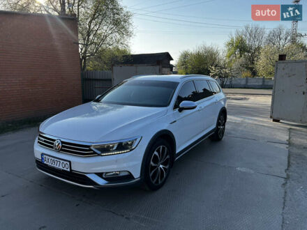 Фольксваген Пассат Альтрак 2018 в Красноград на Automoto.ua Белый Фольксваген Пассат Альтрак, объемом двигателя 1.97 л и пробегом 235 тыс. км за 22300 $, фото 1 на Automoto.ua