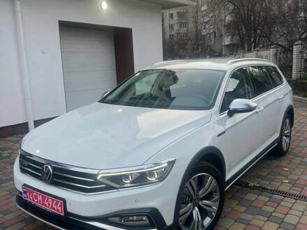 Белый Фольксваген Пассат Альтрак, объемом двигателя 1.97 л и пробегом 82 тыс. км за 33700 $, фото 1 на Automoto.ua