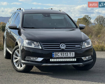 Черный Фольксваген Пассат Альтрак, объемом двигателя 2 л и пробегом 261 тыс. км за 13000 $, фото 1 на Automoto.ua