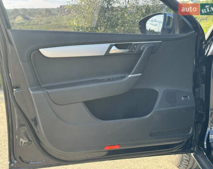 Черный Фольксваген Пассат Альтрак, объемом двигателя 2 л и пробегом 261 тыс. км за 13000 $, фото 17 на Automoto.ua