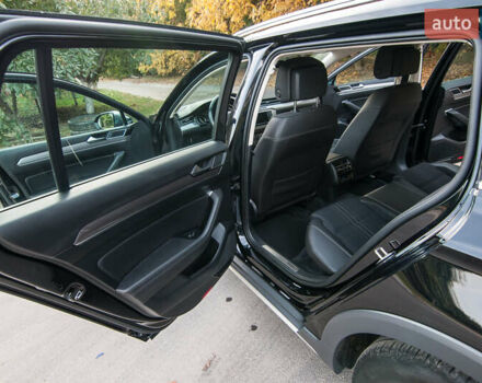 Чорний Фольксваген Пассат Альтрак, об'ємом двигуна 2 л та пробігом 272 тис. км за 16400 $, фото 17 на Automoto.ua