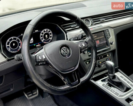 Чорний Фольксваген Пассат Альтрак, об'ємом двигуна 2 л та пробігом 245 тис. км за 18500 $, фото 12 на Automoto.ua
