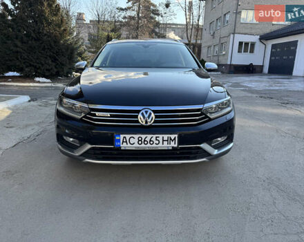 Черный Фольксваген Пассат Альтрак, объемом двигателя 2 л и пробегом 239 тыс. км за 19700 $, фото 1 на Automoto.ua