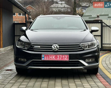 Черный Фольксваген Пассат Альтрак, объемом двигателя 2 л и пробегом 196 тыс. км за 22999 $, фото 1 на Automoto.ua