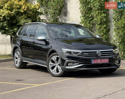 Черный Фольксваген Пассат Альтрак, объемом двигателя 2 л и пробегом 218 тыс. км за 25999 $, фото 2 на Automoto.ua