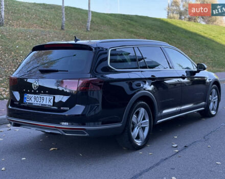 Черный Фольксваген Пассат Альтрак, объемом двигателя 2 л и пробегом 102 тыс. км за 28000 $, фото 4 на Automoto.ua