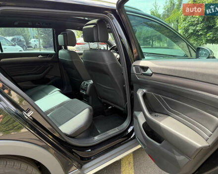 Черный Фольксваген Пассат Альтрак, объемом двигателя 2 л и пробегом 218 тыс. км за 25999 $, фото 52 на Automoto.ua