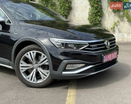 Черный Фольксваген Пассат Альтрак, объемом двигателя 2 л и пробегом 218 тыс. км за 25999 $, фото 4 на Automoto.ua