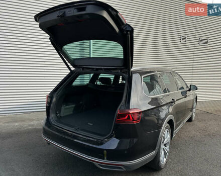 Черный Фольксваген Пассат Альтрак, объемом двигателя 2 л и пробегом 218 тыс. км за 25500 $, фото 40 на Automoto.ua