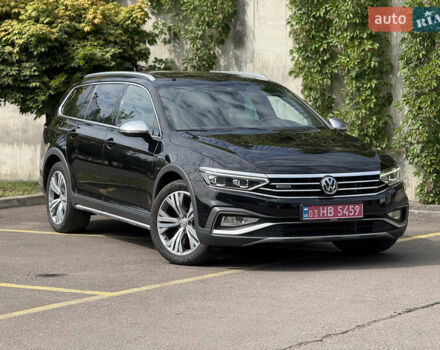 Черный Фольксваген Пассат Альтрак, объемом двигателя 2 л и пробегом 218 тыс. км за 25999 $, фото 3 на Automoto.ua