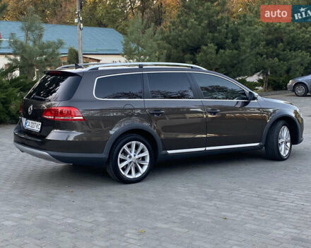 Коричневый Фольксваген Пассат Альтрак, объемом двигателя 2 л и пробегом 266 тыс. км за 12500 $, фото 2 на Automoto.ua