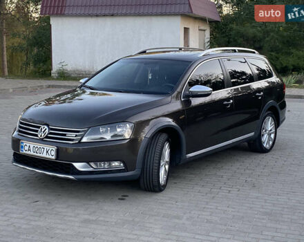 Коричневый Фольксваген Пассат Альтрак, объемом двигателя 2 л и пробегом 266 тыс. км за 12500 $, фото 6 на Automoto.ua