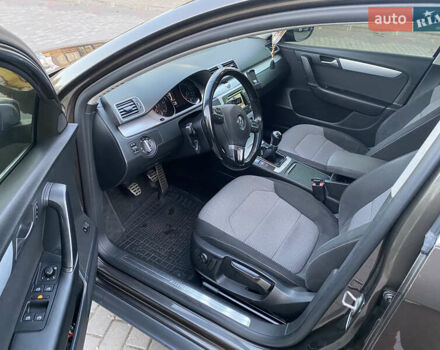 Коричневый Фольксваген Пассат Альтрак, объемом двигателя 2 л и пробегом 266 тыс. км за 12500 $, фото 7 на Automoto.ua