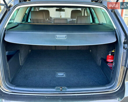 Коричневый Фольксваген Пассат Альтрак, объемом двигателя 2 л и пробегом 260 тыс. км за 12370 $, фото 27 на Automoto.ua