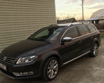 Коричневый Фольксваген Пассат Альтрак, объемом двигателя 2 л и пробегом 215 тыс. км за 16000 $, фото 3 на Automoto.ua