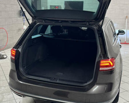 Коричневий Фольксваген Пассат Альтрак, об'ємом двигуна 1.97 л та пробігом 236 тис. км за 18900 $, фото 3 на Automoto.ua