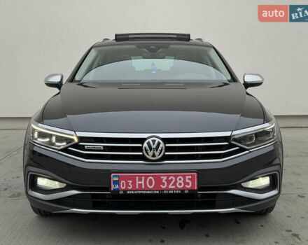 Коричневий Фольксваген Пассат Альтрак, об'ємом двигуна 2 л та пробігом 169 тис. км за 28499 $, фото 2 на Automoto.ua