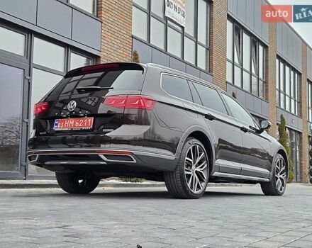 Коричневый Фольксваген Пассат Альтрак, объемом двигателя 2 л и пробегом 184 тыс. км за 29950 $, фото 1 на Automoto.ua