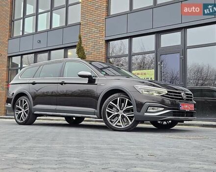 Коричневый Фольксваген Пассат Альтрак, объемом двигателя 2 л и пробегом 184 тыс. км за 29950 $, фото 132 на Automoto.ua