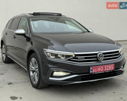 Коричневий Фольксваген Пассат Альтрак, об'ємом двигуна 2 л та пробігом 169 тис. км за 28499 $, фото 3 на Automoto.ua