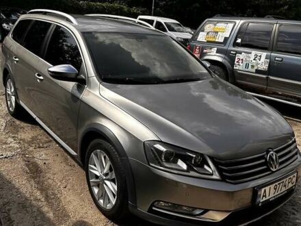 Фольксваген Пассат Альтрак 2012 в Вишневом на Automoto.ua Коричневый Фольксваген Пассат Альтрак, объемом двигателя 2 л и пробегом 306 тыс. км за 12500 $, фото 1 на Automoto.ua