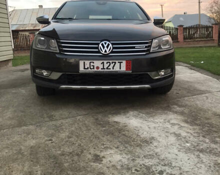 Коричневый Фольксваген Пассат Альтрак, объемом двигателя 2 л и пробегом 215 тыс. км за 16000 $, фото 1 на Automoto.ua