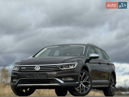 Коричневый Фольксваген Пассат Альтрак, объемом двигателя 2 л и пробегом 170 тыс. км за 20900 $, фото 1 на Automoto.ua