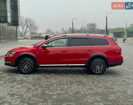 Червоний Фольксваген Пассат Альтрак, об'ємом двигуна 2 л та пробігом 345 тис. км за 15700 $, фото 4 на Automoto.ua