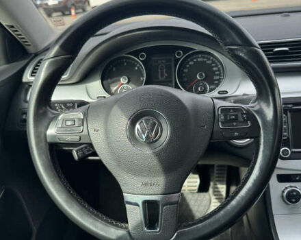 Красный Фольксваген Пассат Альтрак, объемом двигателя 1.97 л и пробегом 289 тыс. км за 11900 $, фото 9 на Automoto.ua