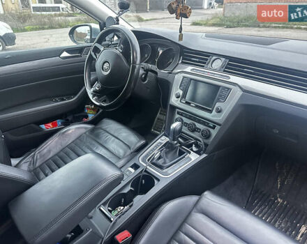 Червоний Фольксваген Пассат Альтрак, об'ємом двигуна 2 л та пробігом 227 тис. км за 19700 $, фото 8 на Automoto.ua