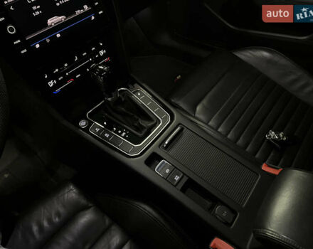 Красный Фольксваген Пассат Альтрак, объемом двигателя 1.97 л и пробегом 222 тыс. км за 25000 $, фото 30 на Automoto.ua