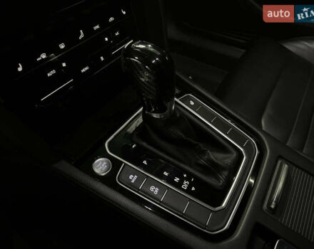 Красный Фольксваген Пассат Альтрак, объемом двигателя 1.97 л и пробегом 222 тыс. км за 25000 $, фото 27 на Automoto.ua