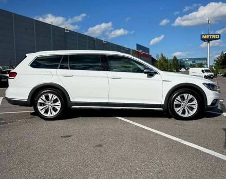 Фольксваген Пассат Альтрак, объемом двигателя 2 л и пробегом 243 тыс. км за 18800 $, фото 1 на Automoto.ua