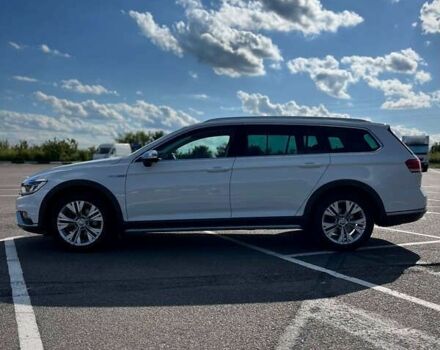 Фольксваген Пассат Альтрак, объемом двигателя 2 л и пробегом 243 тыс. км за 18800 $, фото 5 на Automoto.ua