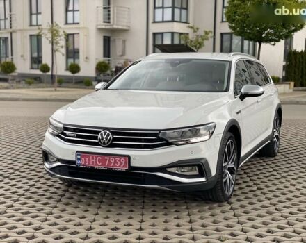 Фольксваген Пассат Альтрак, об'ємом двигуна 2 л та пробігом 241 тис. км за 24999 $, фото 2 на Automoto.ua