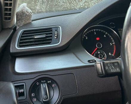 Серый Фольксваген Пассат Альтрак, объемом двигателя 2 л и пробегом 297 тыс. км за 12000 $, фото 11 на Automoto.ua