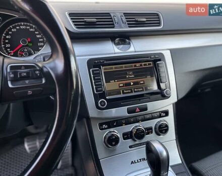 Сірий Фольксваген Пассат Альтрак, об'ємом двигуна 2 л та пробігом 241 тис. км за 11990 $, фото 28 на Automoto.ua