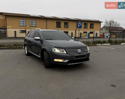 Серый Фольксваген Пассат Альтрак, объемом двигателя 2 л и пробегом 185 тыс. км за 12699 $, фото 6 на Automoto.ua