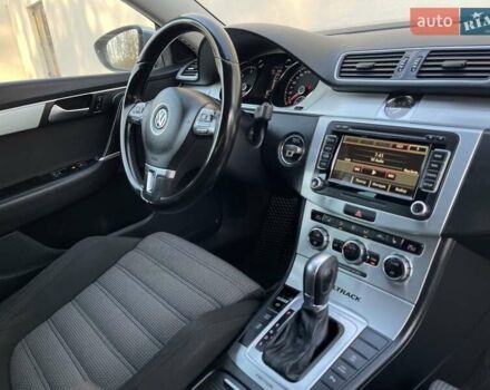 Серый Фольксваген Пассат Альтрак, объемом двигателя 2 л и пробегом 251 тыс. км за 11900 $, фото 30 на Automoto.ua