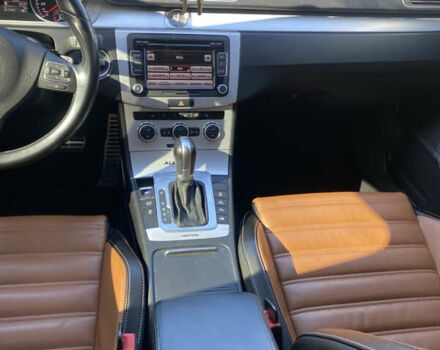 Серый Фольксваген Пассат Альтрак, объемом двигателя 2 л и пробегом 265 тыс. км за 13500 $, фото 5 на Automoto.ua