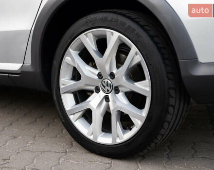 Серый Фольксваген Пассат Альтрак, объемом двигателя 2 л и пробегом 259 тыс. км за 13800 $, фото 97 на Automoto.ua