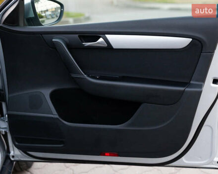 Серый Фольксваген Пассат Альтрак, объемом двигателя 2 л и пробегом 259 тыс. км за 13800 $, фото 64 на Automoto.ua