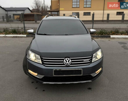 Серый Фольксваген Пассат Альтрак, объемом двигателя 2 л и пробегом 185 тыс. км за 12699 $, фото 1 на Automoto.ua