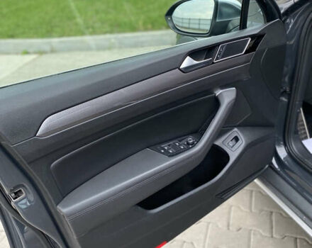 Сірий Фольксваген Пассат Альтрак, об'ємом двигуна 2 л та пробігом 266 тис. км за 16800 $, фото 37 на Automoto.ua