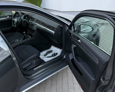 Сірий Фольксваген Пассат Альтрак, об'ємом двигуна 2 л та пробігом 270 тис. км за 16999 $, фото 54 на Automoto.ua