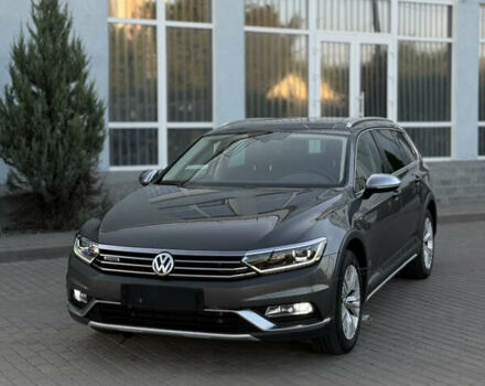 Сірий Фольксваген Пассат Альтрак, об'ємом двигуна 2 л та пробігом 270 тис. км за 16999 $, фото 2 на Automoto.ua