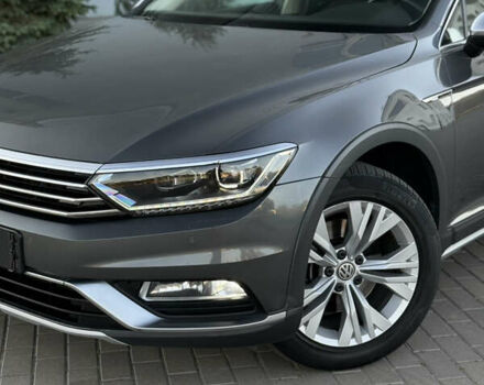 Сірий Фольксваген Пассат Альтрак, об'ємом двигуна 2 л та пробігом 270 тис. км за 16999 $, фото 3 на Automoto.ua